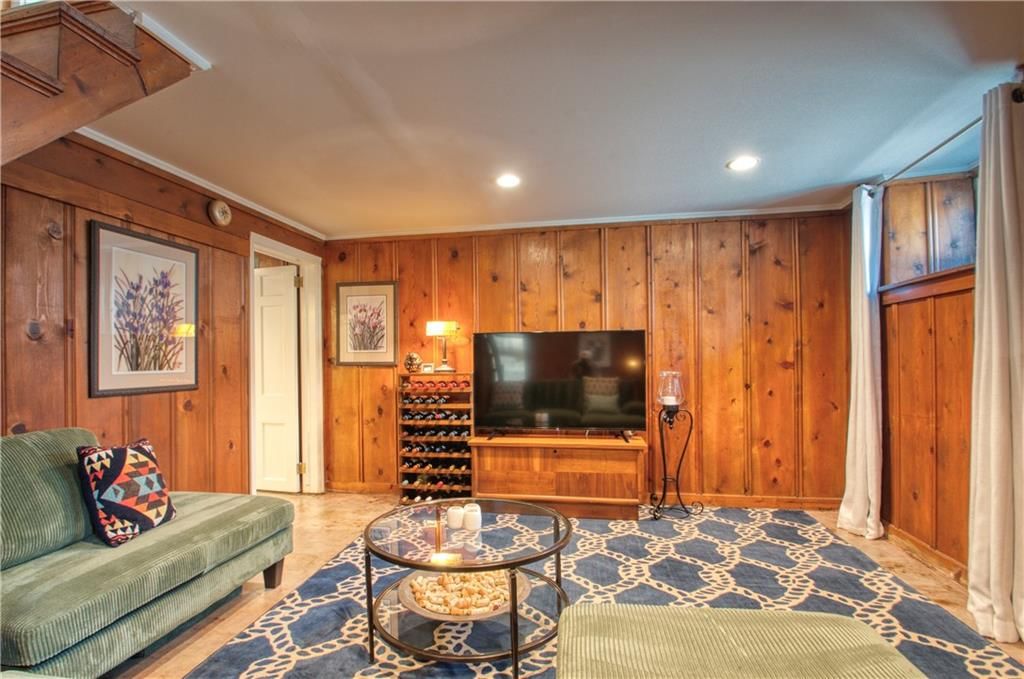 6836 Locust Street — photo 44