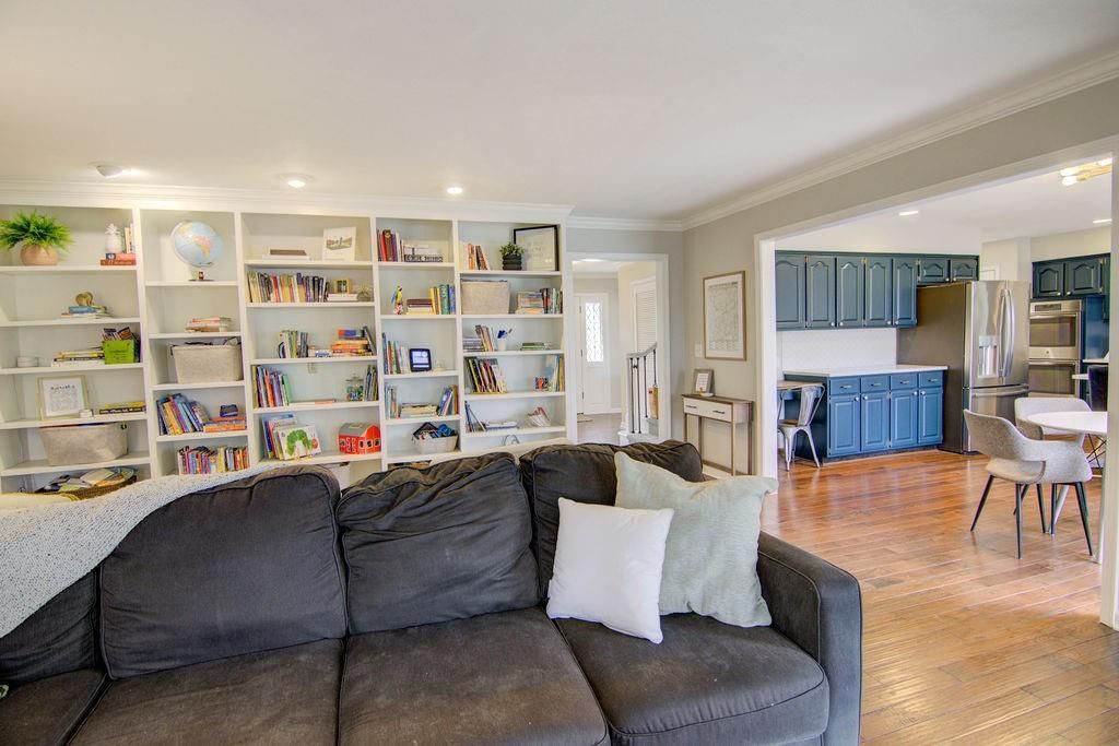 12916 W 77th Street — photo 5