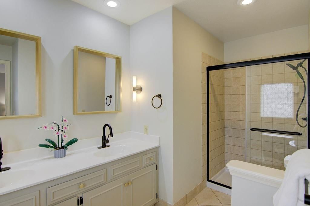 12916 W 77th Street — photo 28