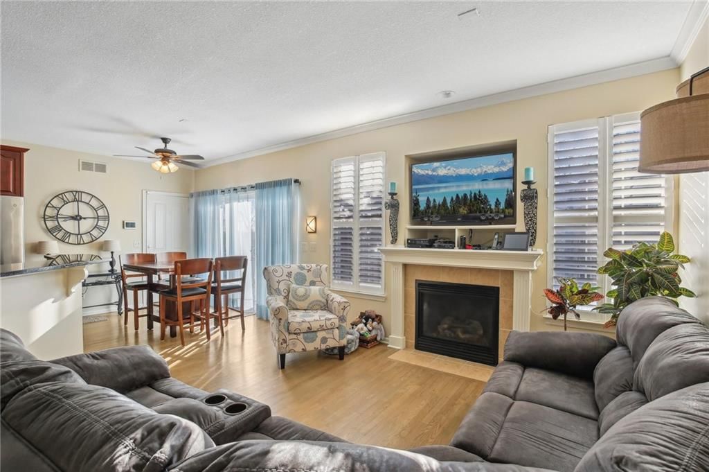 16173 Linden Street — photo 2