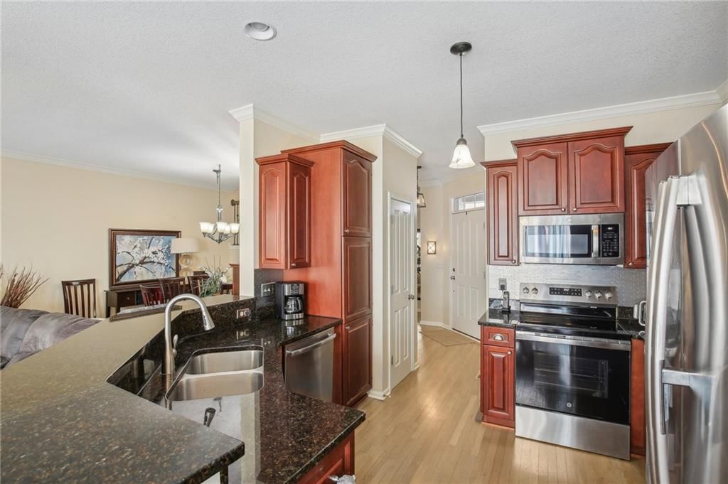 16173 Linden Street — photo 10