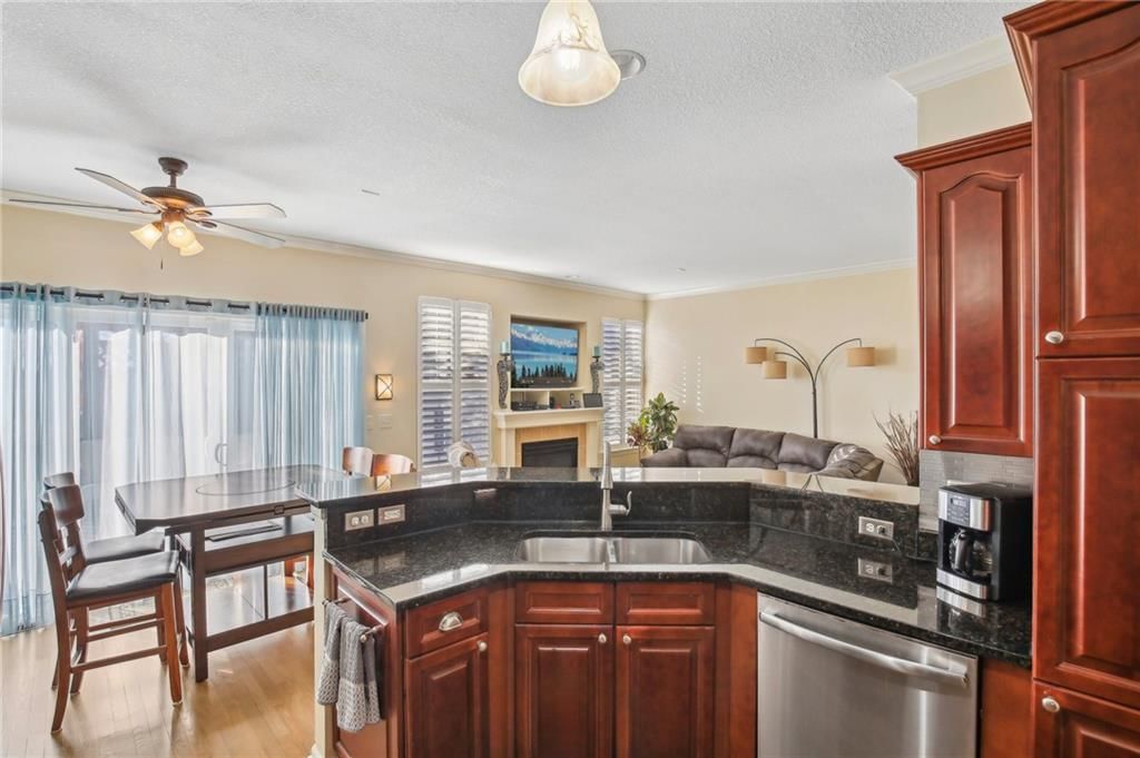 16173 Linden Street — photo 12