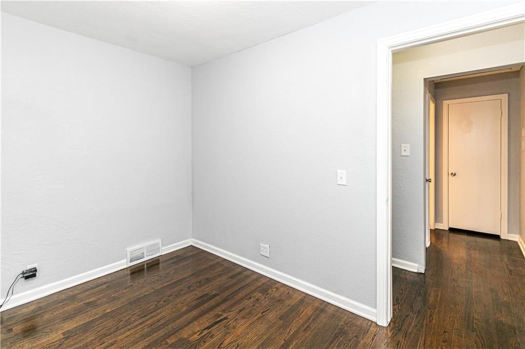 4706 Kimball Avenue — photo 9