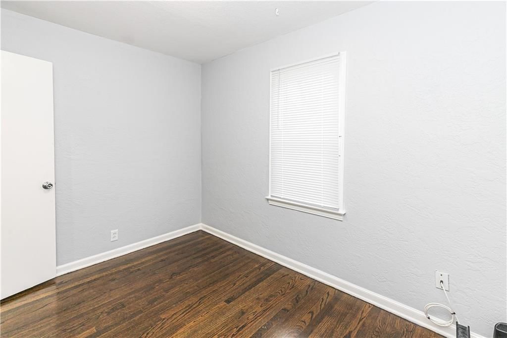 4706 Kimball Avenue — photo 10