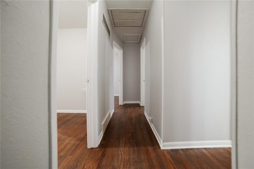 Photo 9 of 24 - 3101 N Osage Street