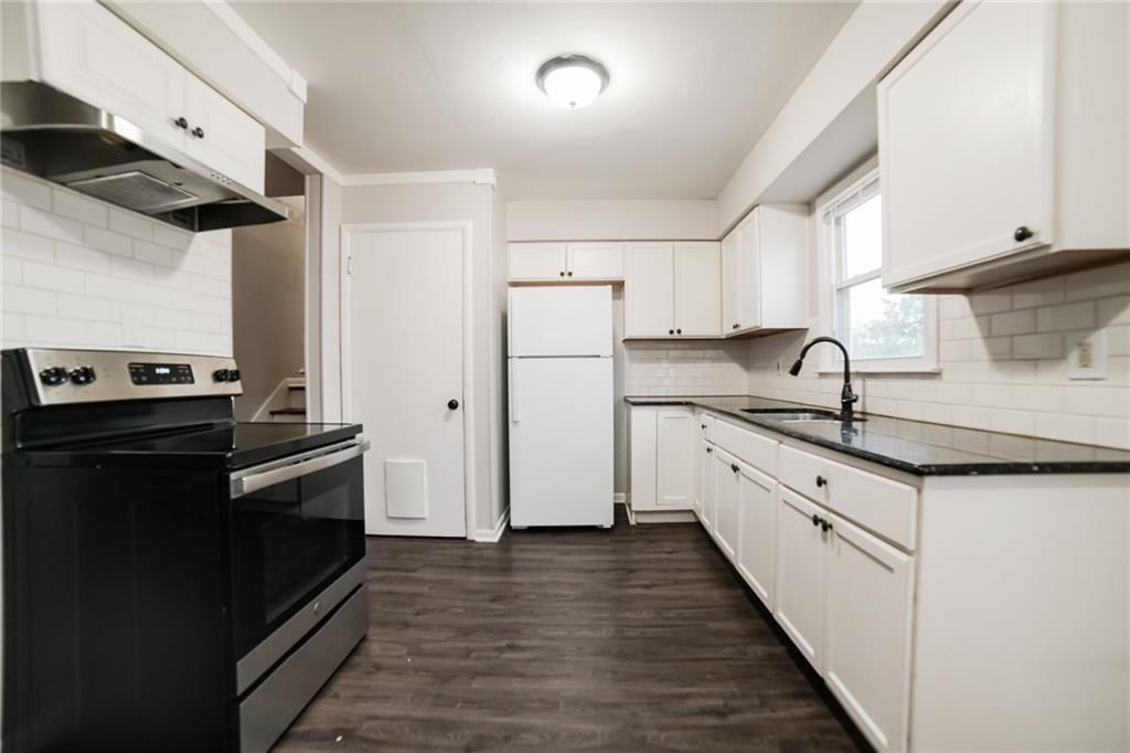 Photo 14 of 24 - 3101 N Osage Street
