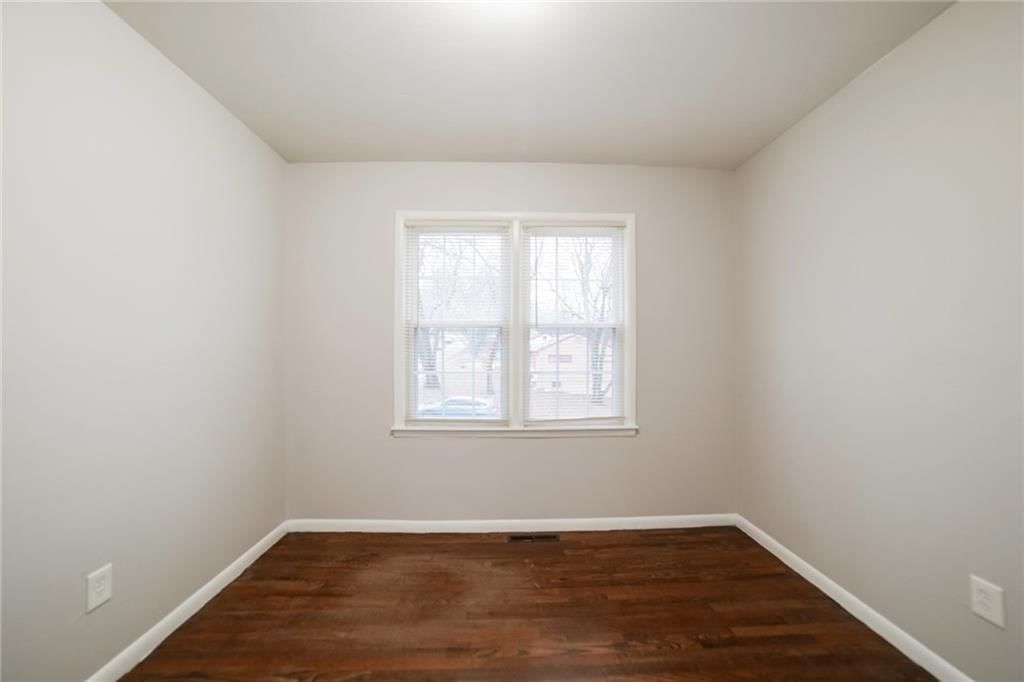 Photo 18 of 24 - 3101 N Osage Street