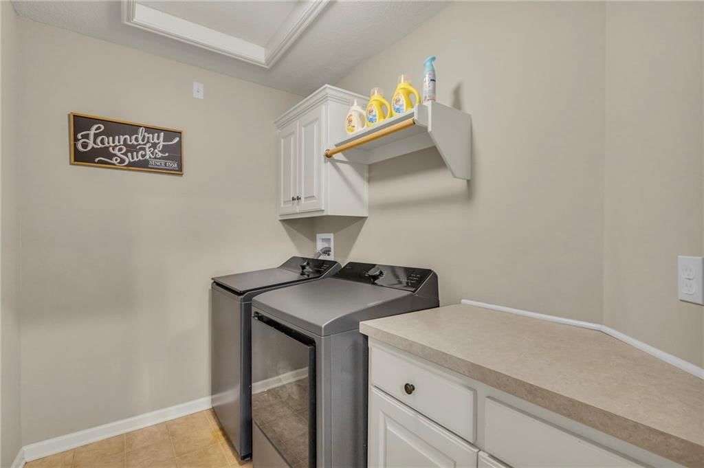 5135 Meadow Height Drive — photo 13