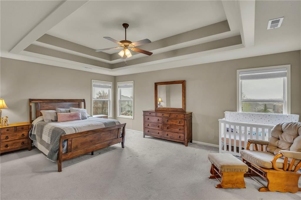 5135 Meadow Height Drive — photo 14