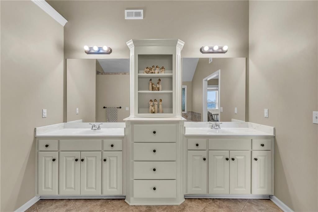 5135 Meadow Height Drive — photo 18