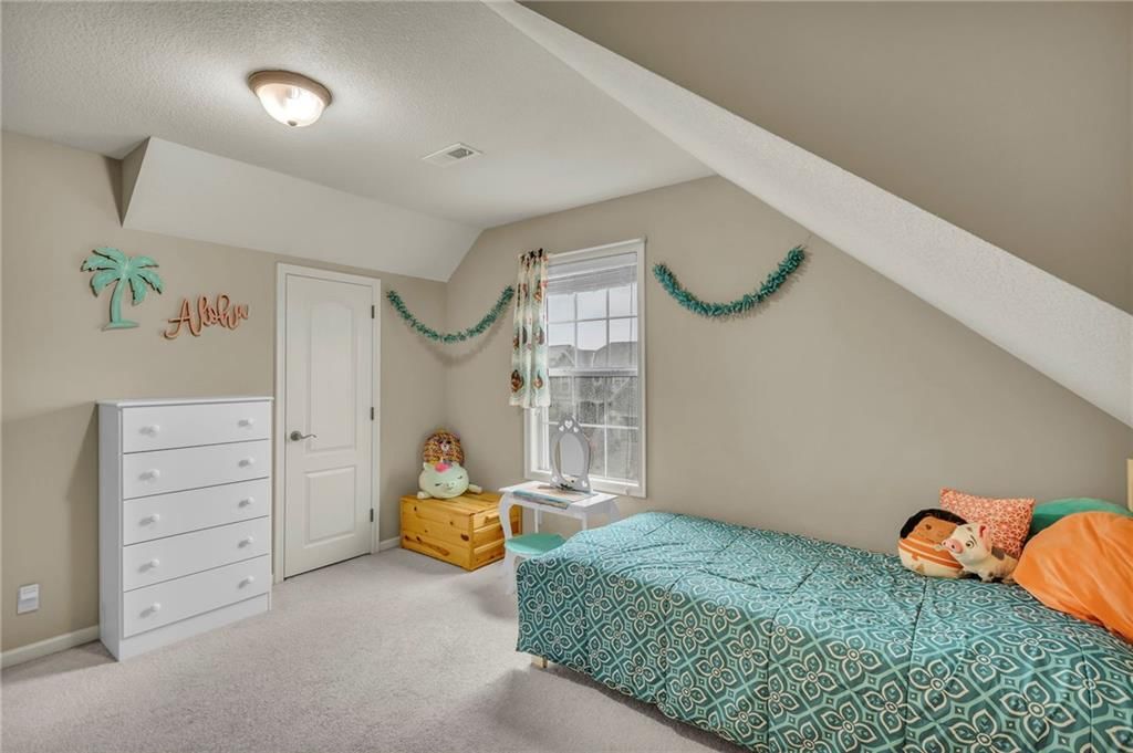 5135 Meadow Height Drive — photo 23