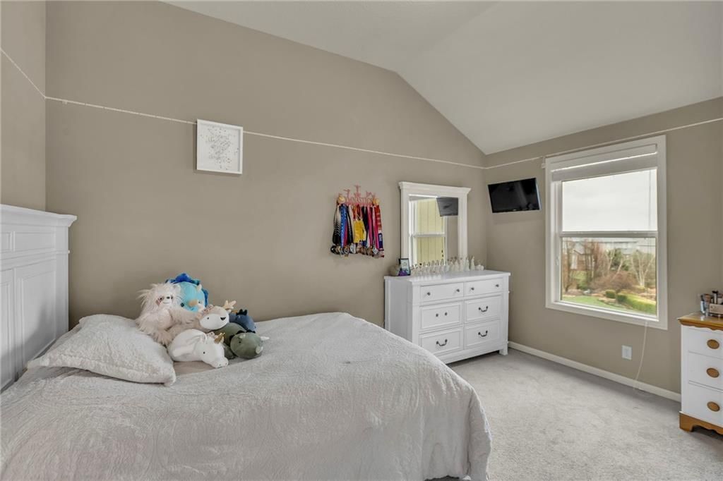 5135 Meadow Height Drive — photo 27