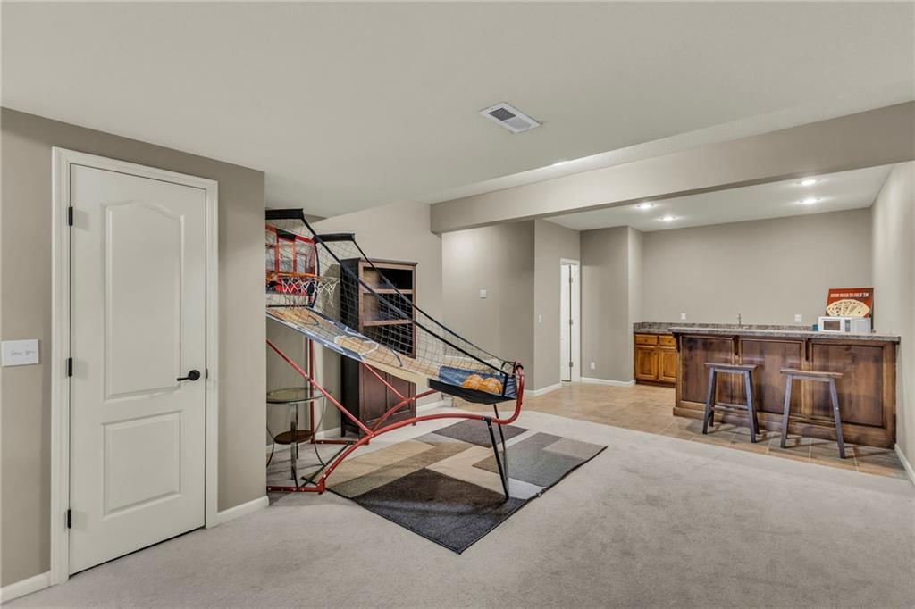 5135 Meadow Height Drive — photo 29