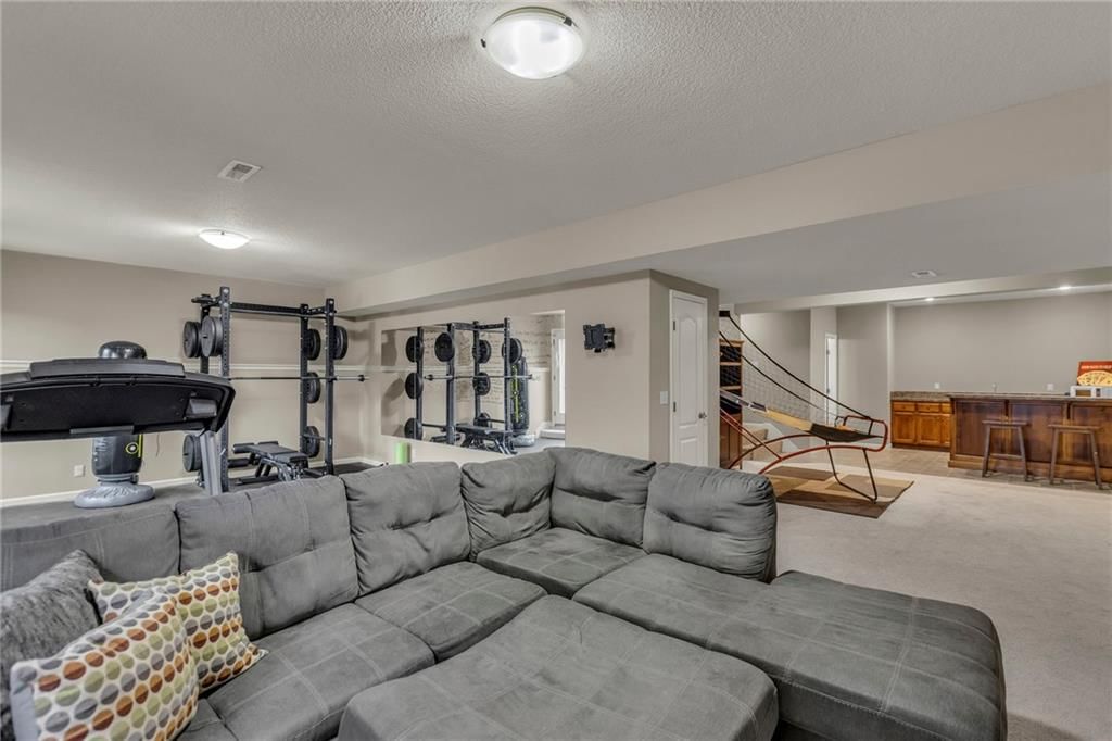 5135 Meadow Height Drive — photo 30