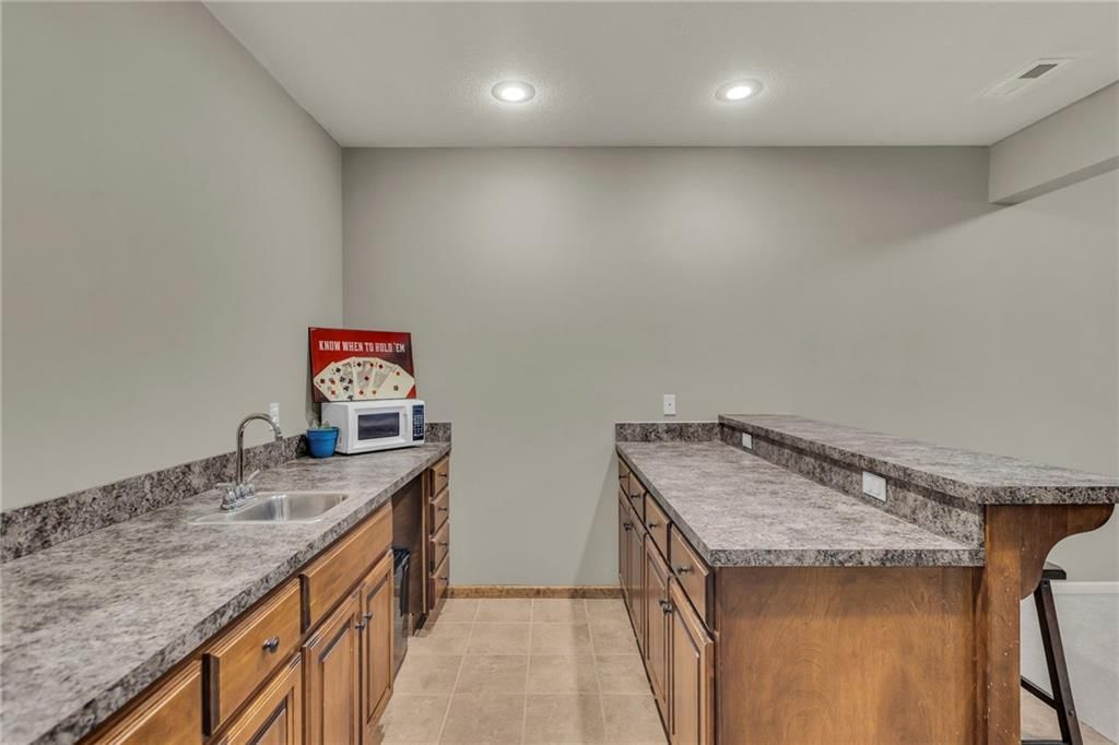 5135 Meadow Height Drive — photo 33
