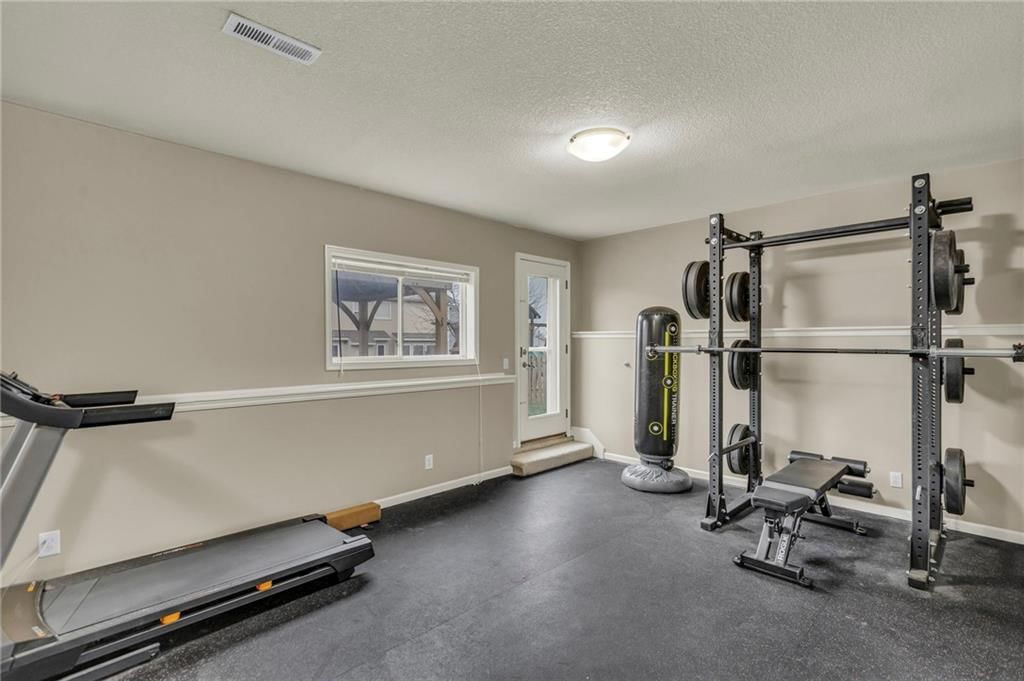 5135 Meadow Height Drive — photo 34