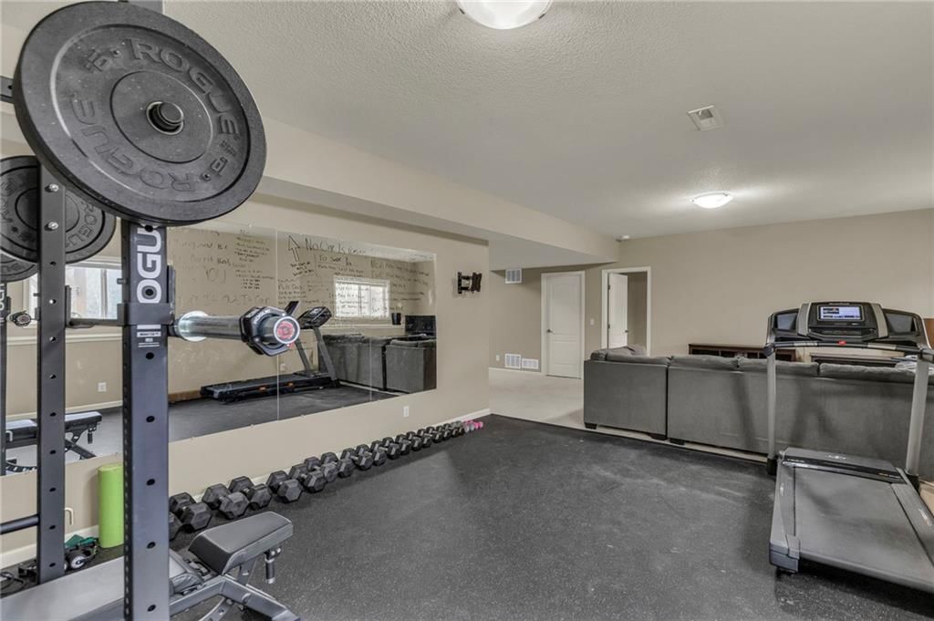 5135 Meadow Height Drive — photo 35