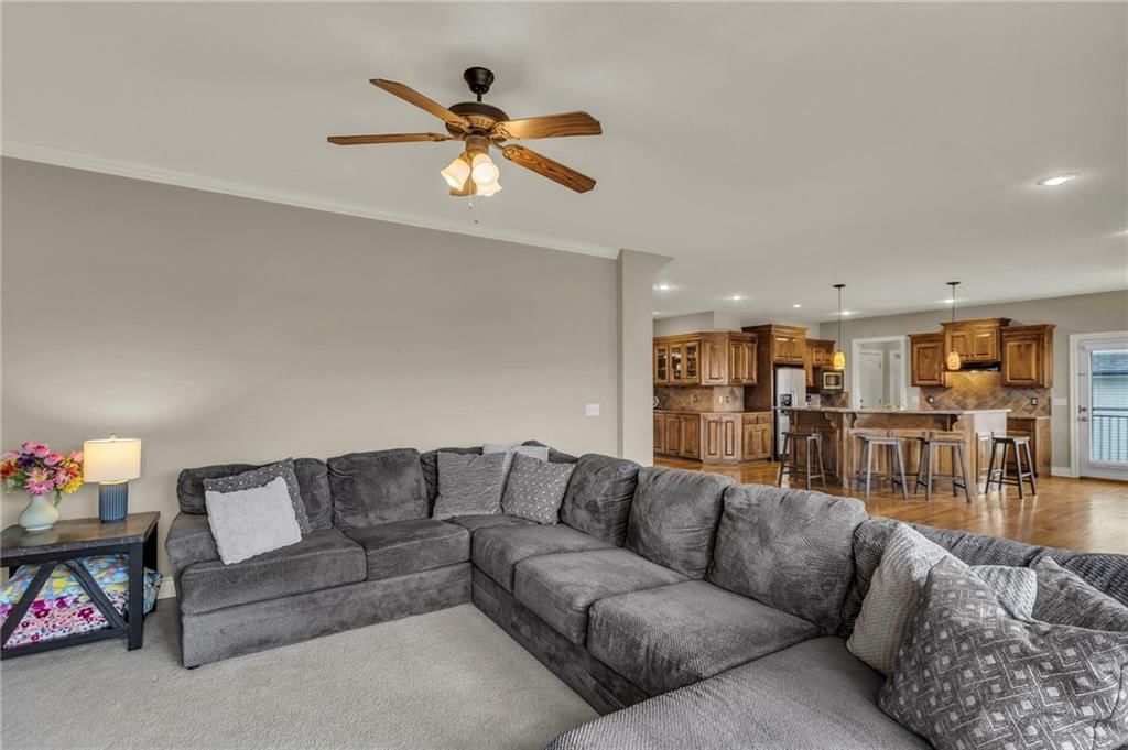 5135 Meadow Height Drive — photo 48