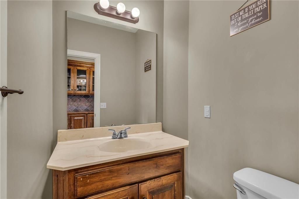 5135 Meadow Height Drive — photo 53