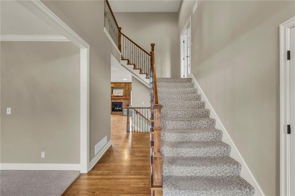 5135 Meadow Height Drive — photo 55