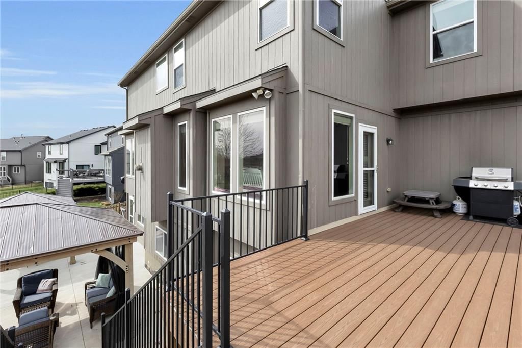 5135 Meadow Height Drive — photo 62