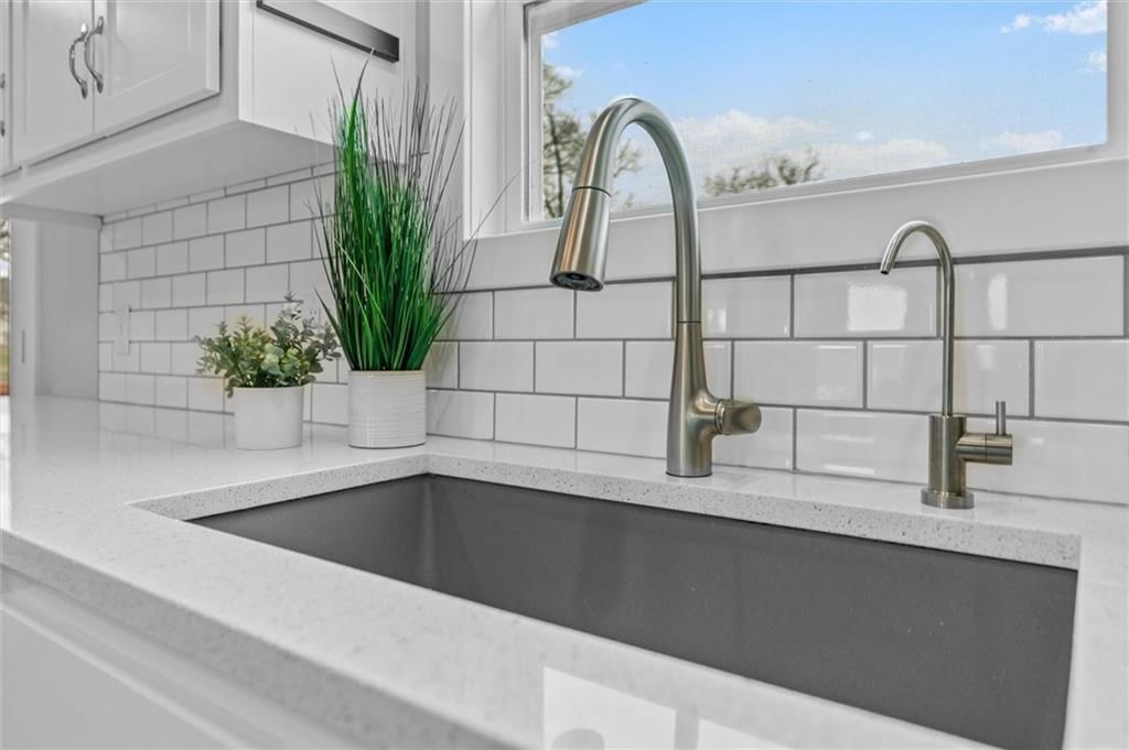 200 NW 180th Street — photo 10