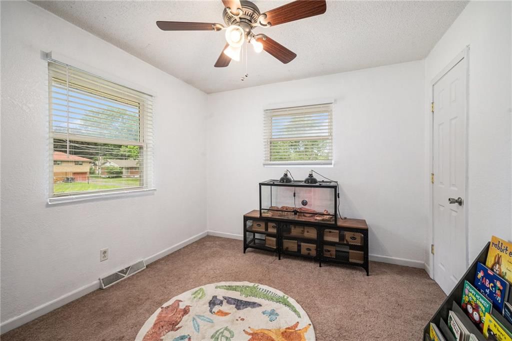1412 NW A Street — photo 8