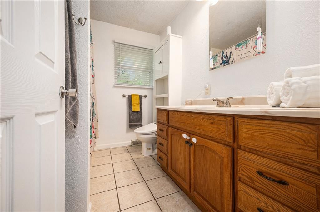 1412 NW A Street — photo 10
