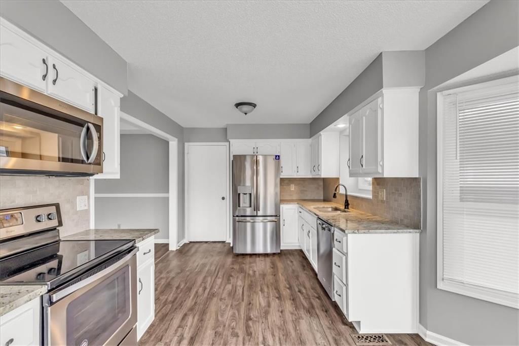 1141 NE Banner Drive — photo 11