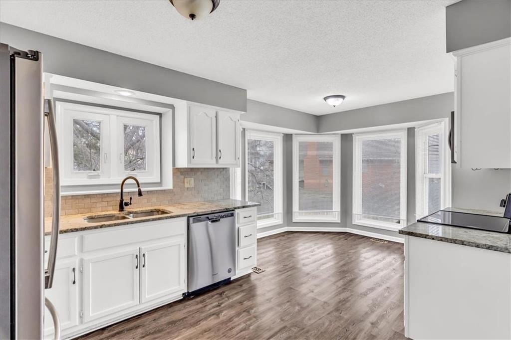 1141 NE Banner Drive — photo 13