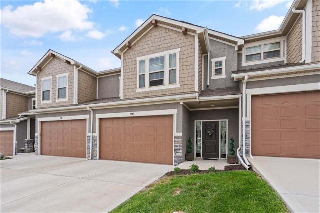 7297 Aaron Street, Parkville, MO