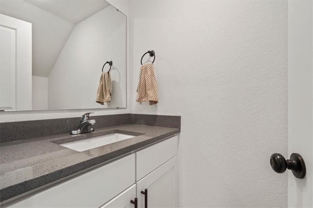 7297 Aaron Street — photo 4