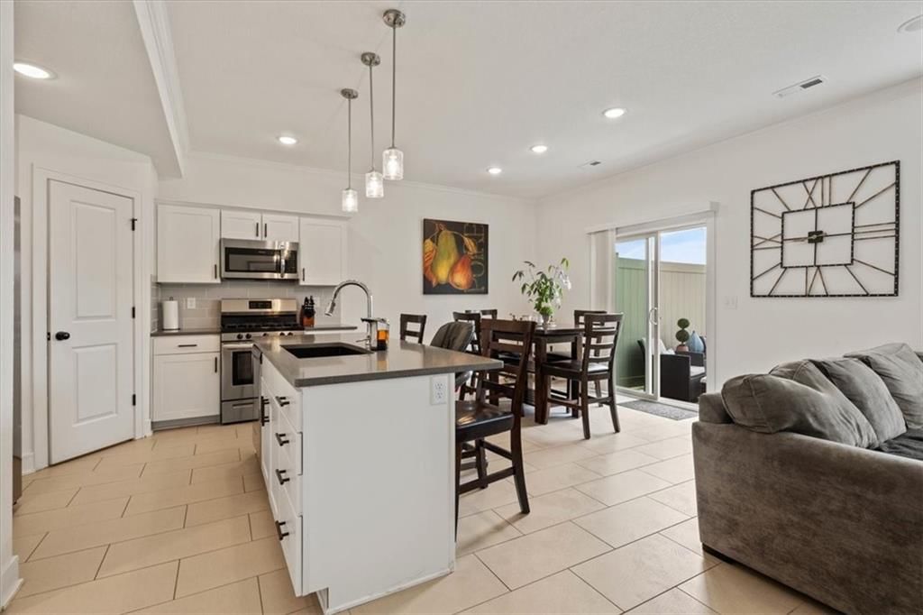 7297 Aaron Street — photo 10