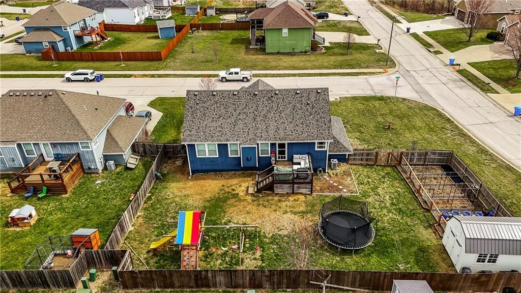 800 N Oak Terrace — photo 39