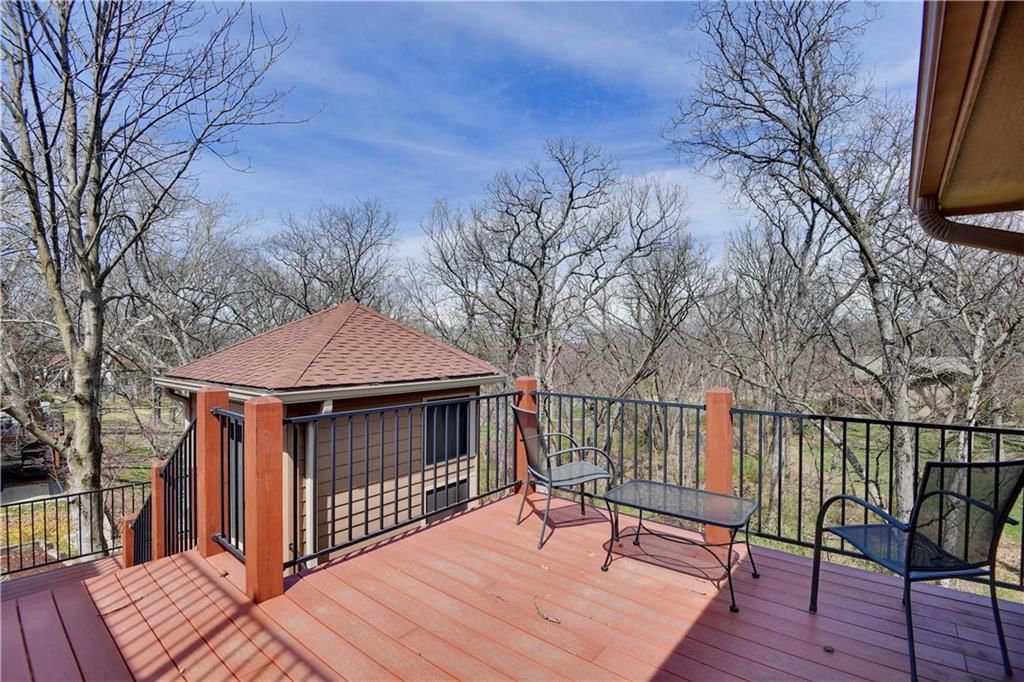 515 Hillcrest Road E — photo 6