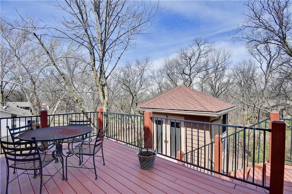 515 Hillcrest Road E — photo 7