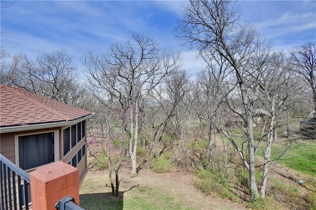 515 Hillcrest Road E — photo 8