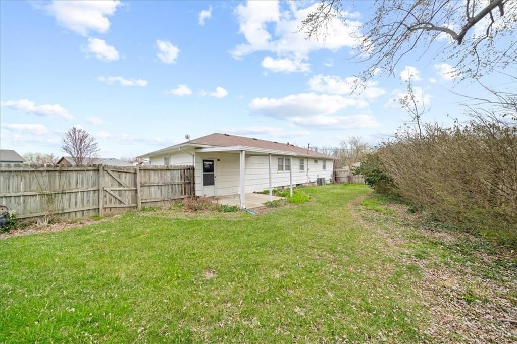 1716 Lexington Road — photo 8