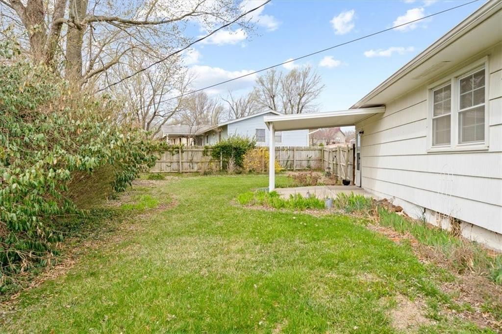 1716 Lexington Road — photo 12