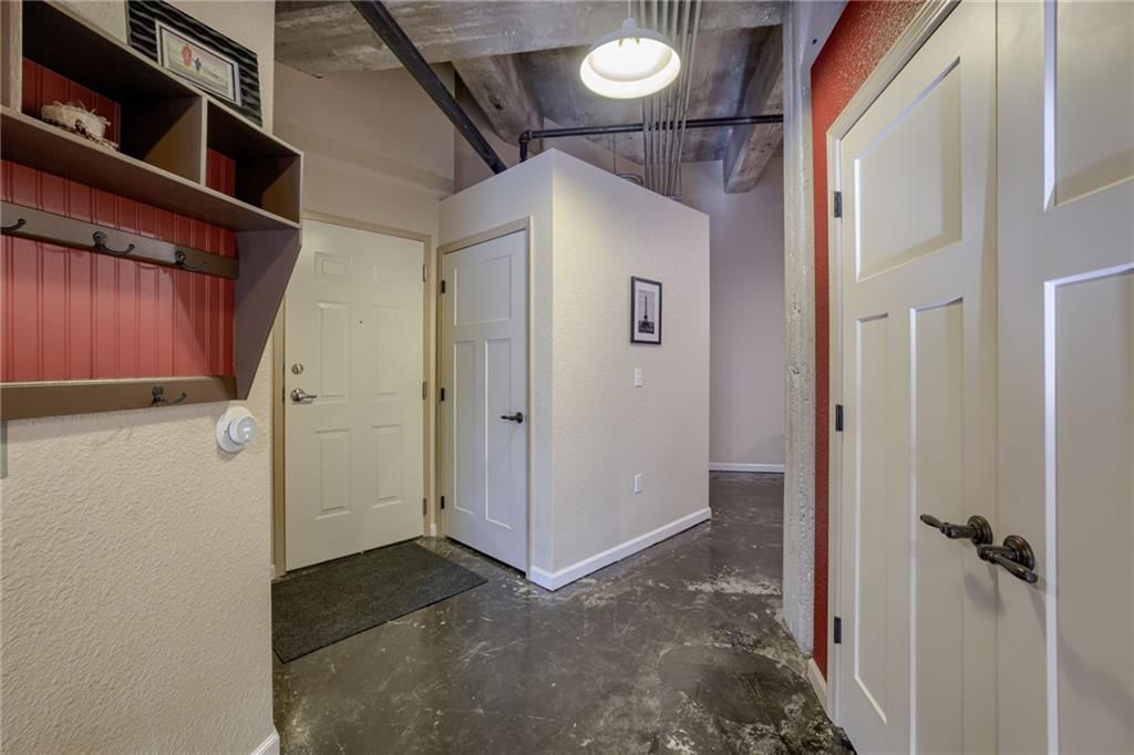 321 W 7TH Street — photo 8