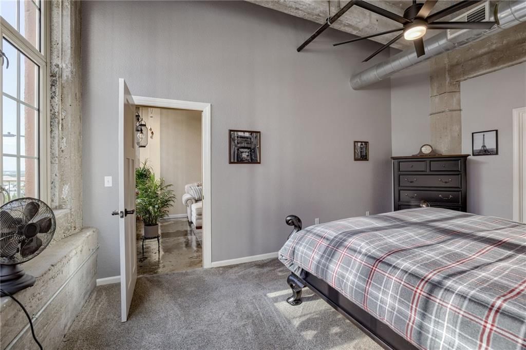 321 W 7TH Street — photo 10