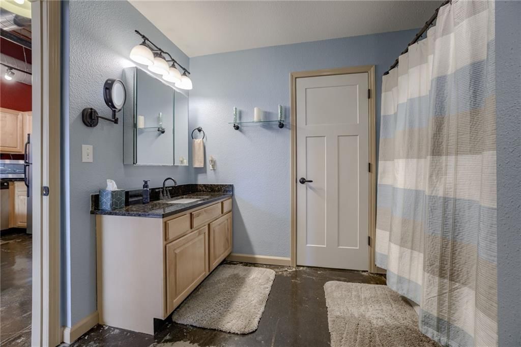 321 W 7TH Street — photo 12