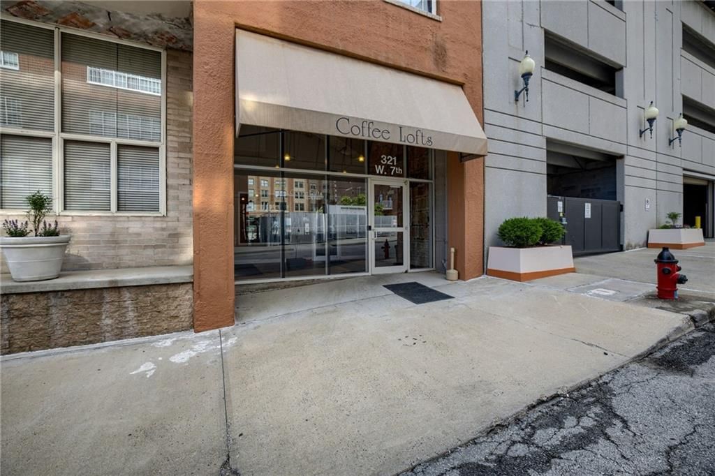 321 W 7TH Street — photo 17