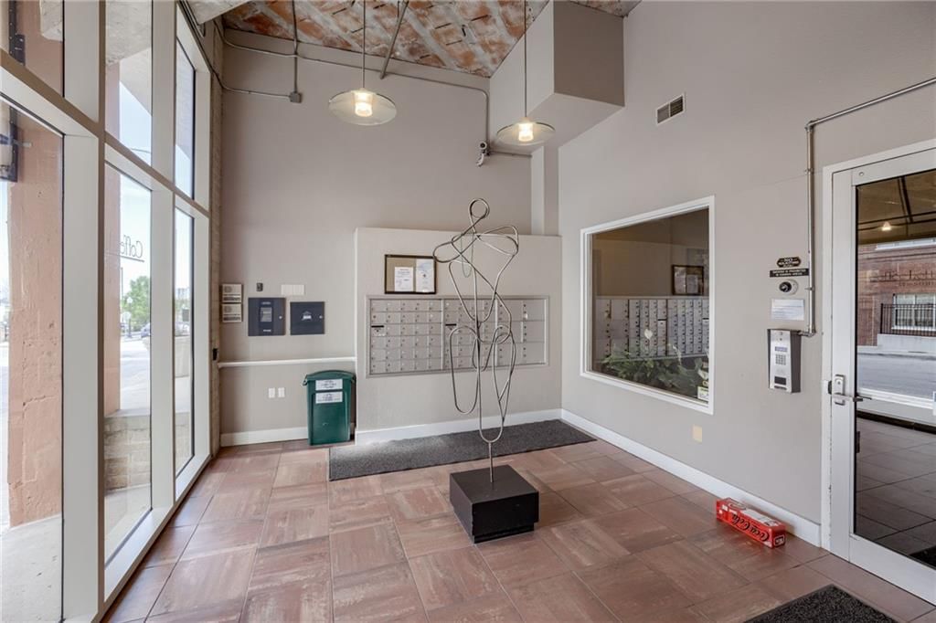 321 W 7TH Street — photo 18