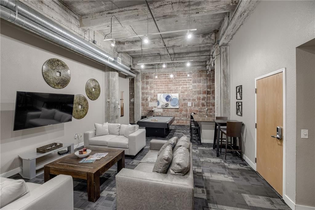 321 W 7TH Street — photo 19