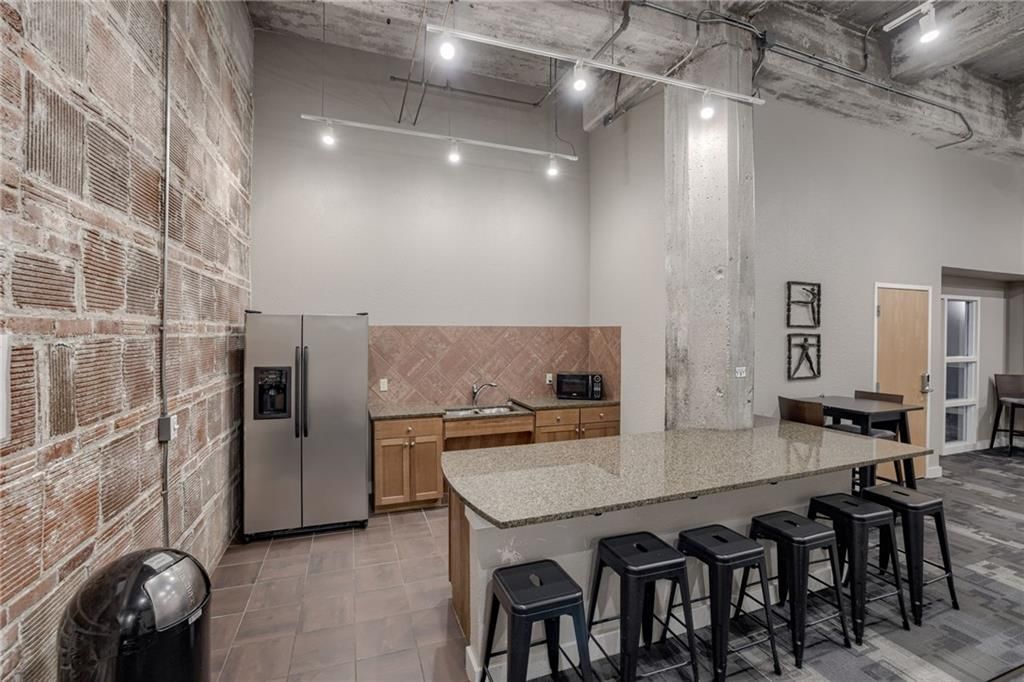 321 W 7TH Street — photo 21