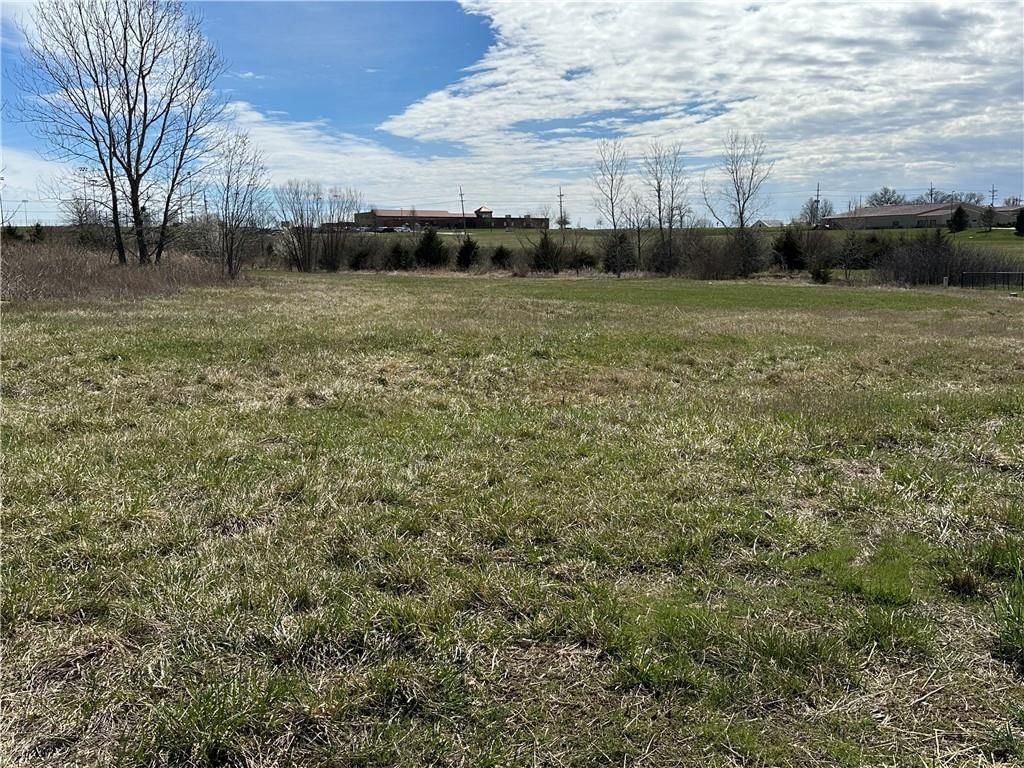 1302 Heatherwood Drive — photo 3