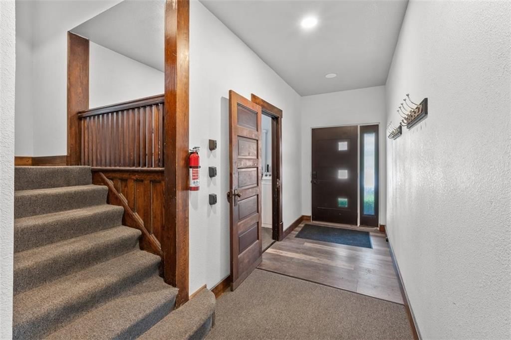 2835 E 8th Street — photo 5