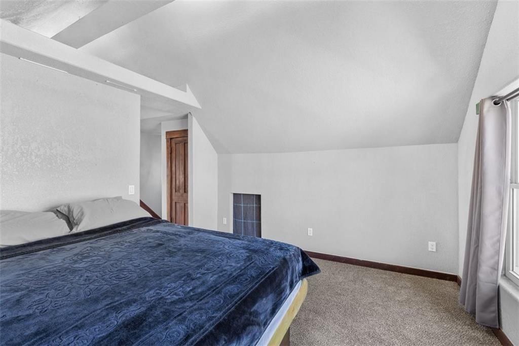2835 E 8th Street — photo 13