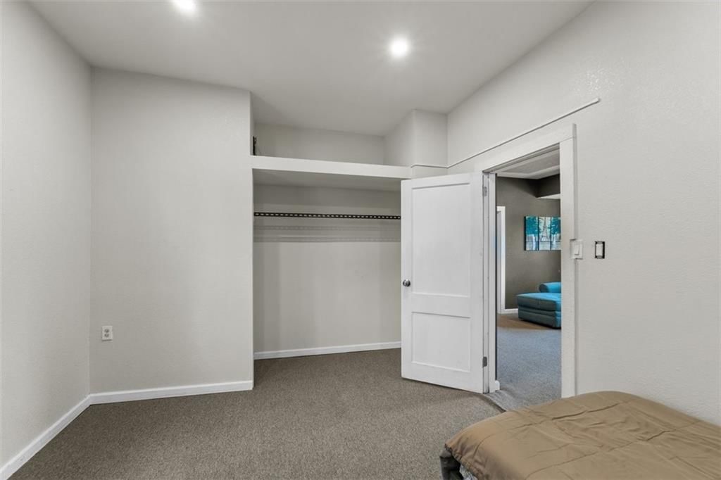 2835 E 8th Street — photo 28